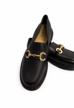 Woman's shoes