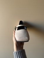 Woman's shoes - Image 4