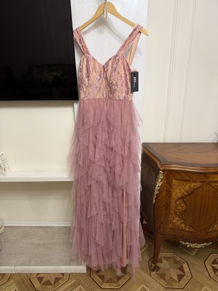 Evening pink maxi dress