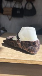 Woman's shoes - Image 3
