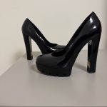 Woman's shoes