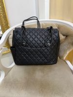Womens leather handbag CHANEL - Image 3