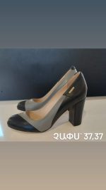 Woman's shoes