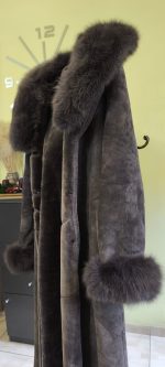 Women's fur coat - Image 6
