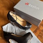 Woman's shoes