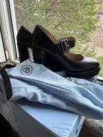 Woman's shoes