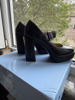Woman's shoes - Image 3